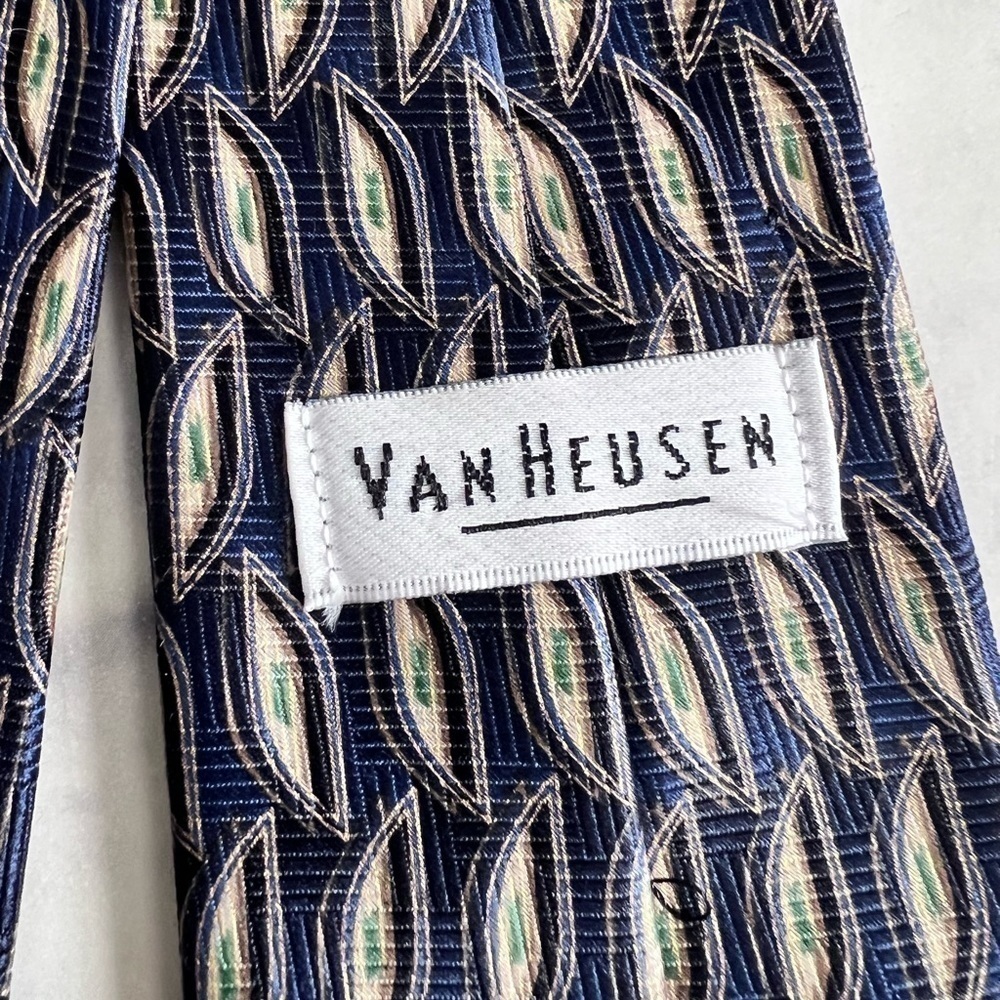 Van Heusen Men’s Pattern Tie Navy Blue Green Tan EUC - Picture 5 of 5